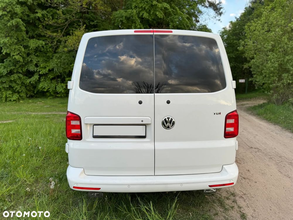 Volkswagen Caravelle 2.0 TDI L2 Comfortline DSG - 8