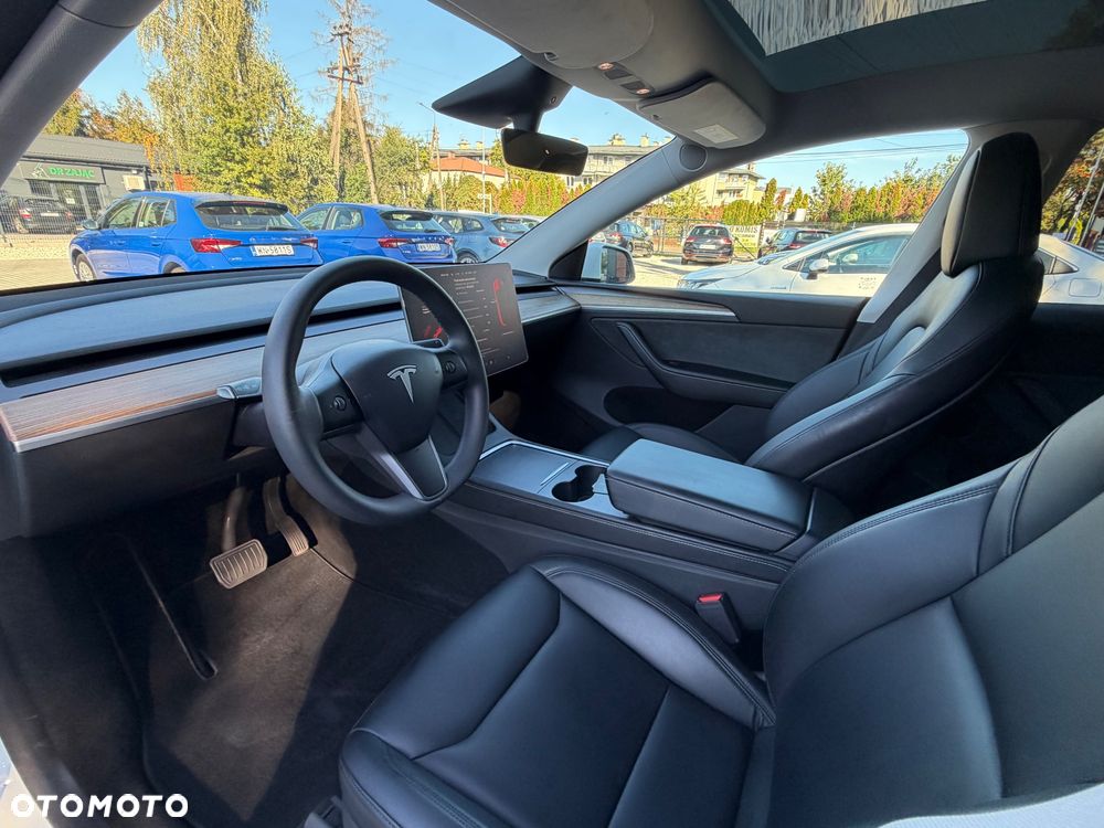 Tesla Model Y RWD - 27