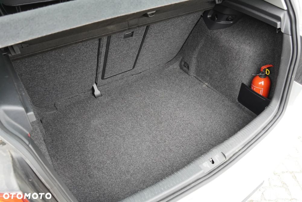 Volkswagen Golf 1.2 TSI BlueMotion Technology DSG Comfortline - 17