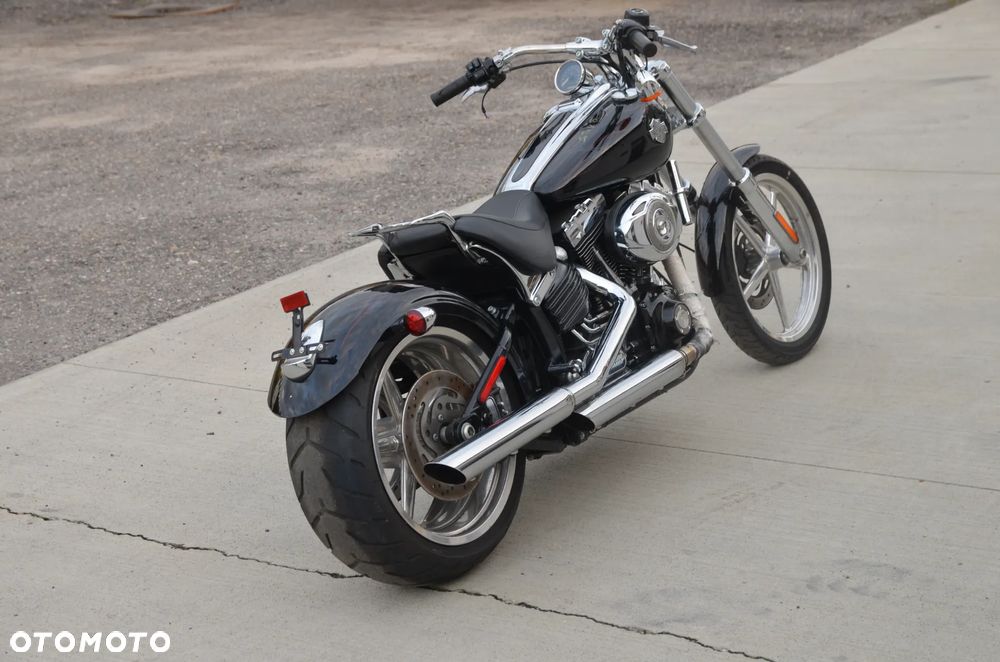 Harley-Davidson Softail Breakout - 8
