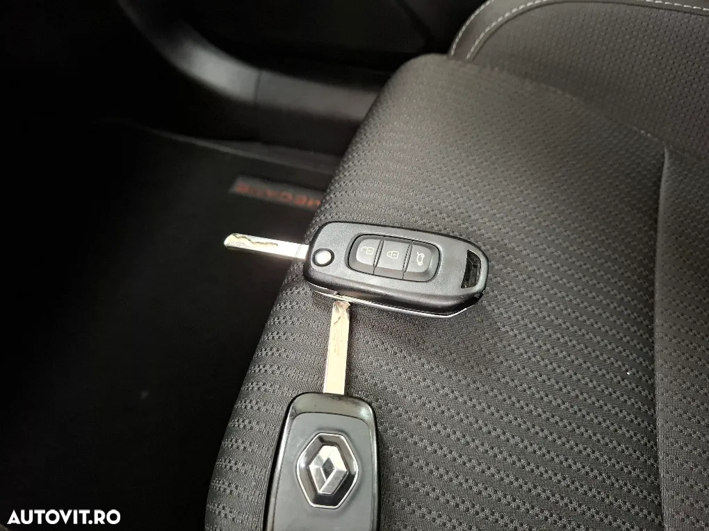 Renault Megane TCe 140 EDC GPF Zen - 20
