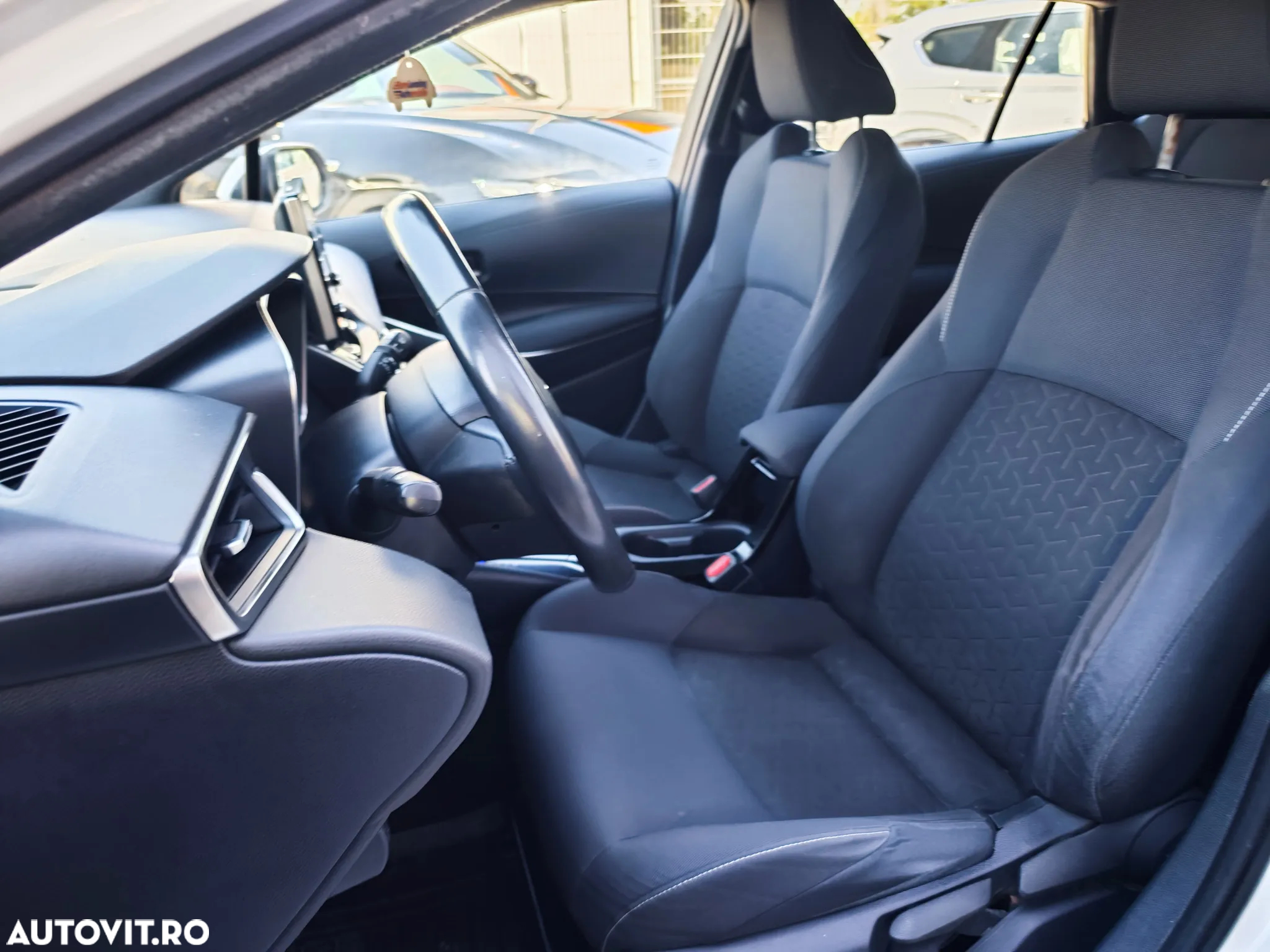 Toyota Corolla 1.8 HSD Dynamic - 12