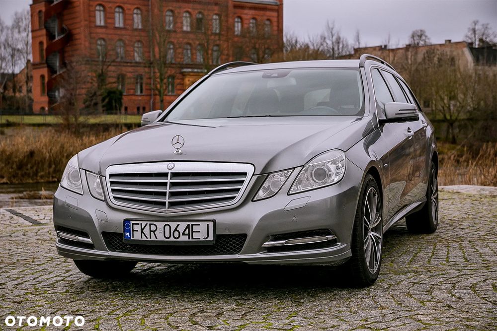 Mercedes-Benz Klasa E 250 CDI BlueEff - 2
