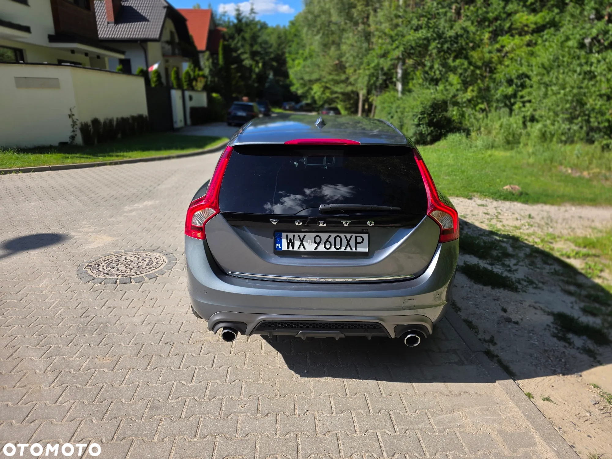 Volvo V60 D6 AWD Plug-in Hybrid Summum - 5