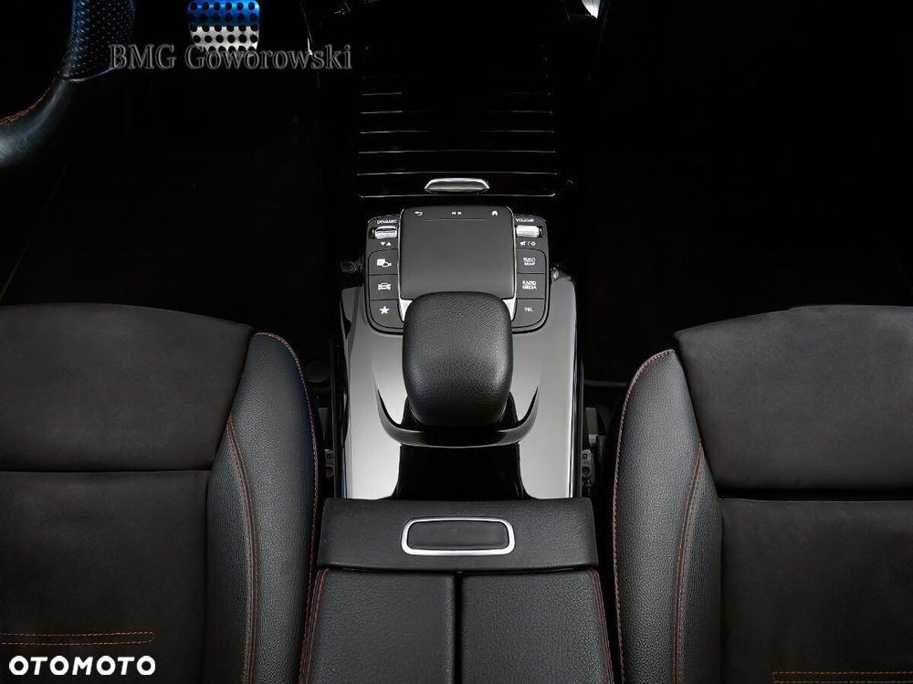 Mercedes-Benz CLA - 13
