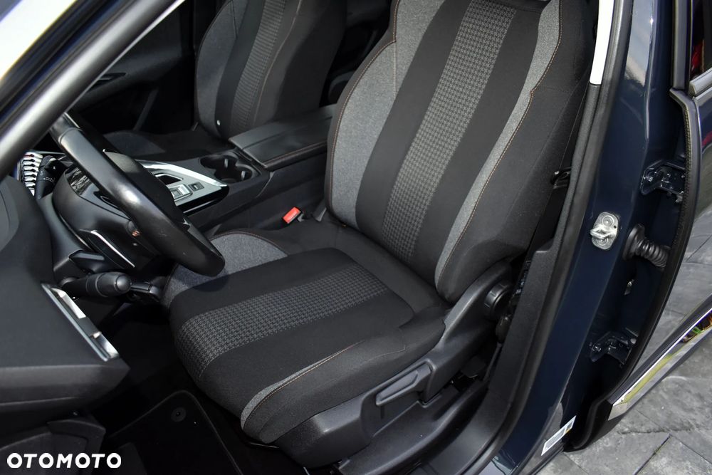 Peugeot 3008 1.2 PureTech Active - 25