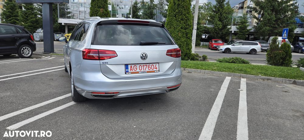 Volkswagen Passat - 12
