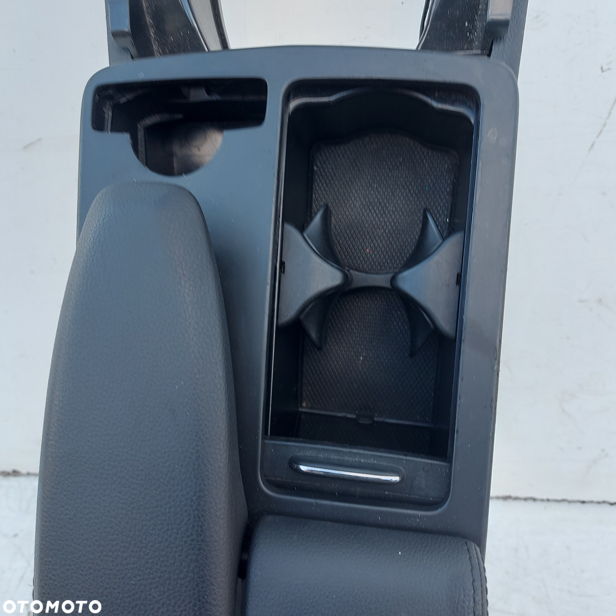 PODLOKIETNIK SKORA ROLETA MERCEDES E W212 ORYGINAL DEMONTAZ - 7