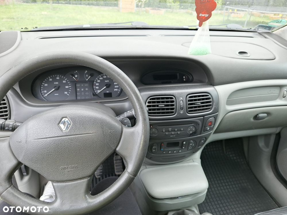Renault Scenic - 4