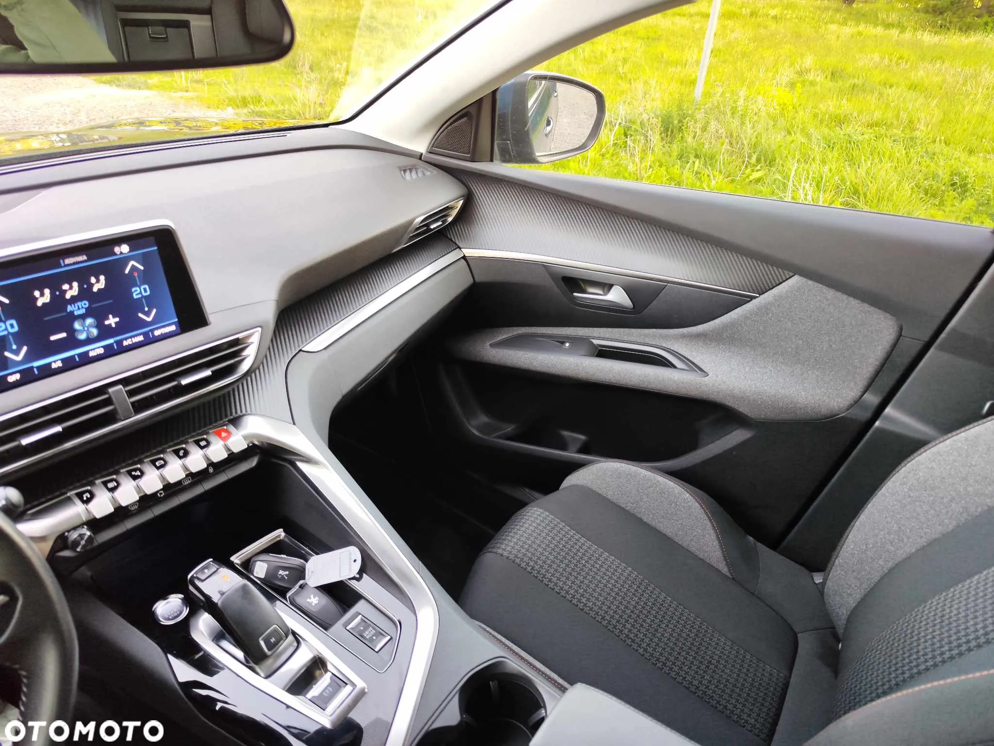 Peugeot 3008 1.5 BlueHDi Allure S&S EAT8 - 22