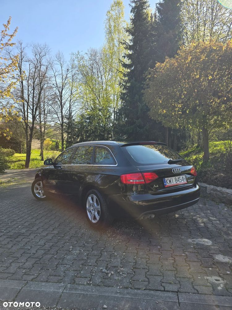 Audi A4 Avant 2.0 TDI DPF Ambiente - 4