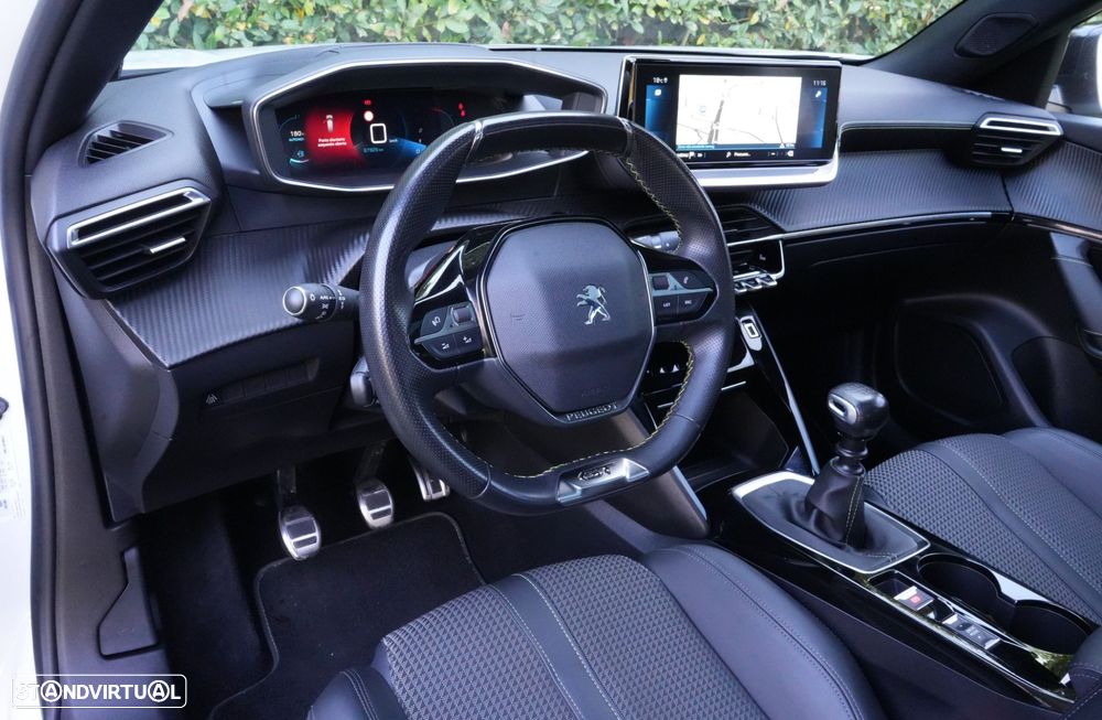 Peugeot 2008 1.2 PureTech GT Line - 7