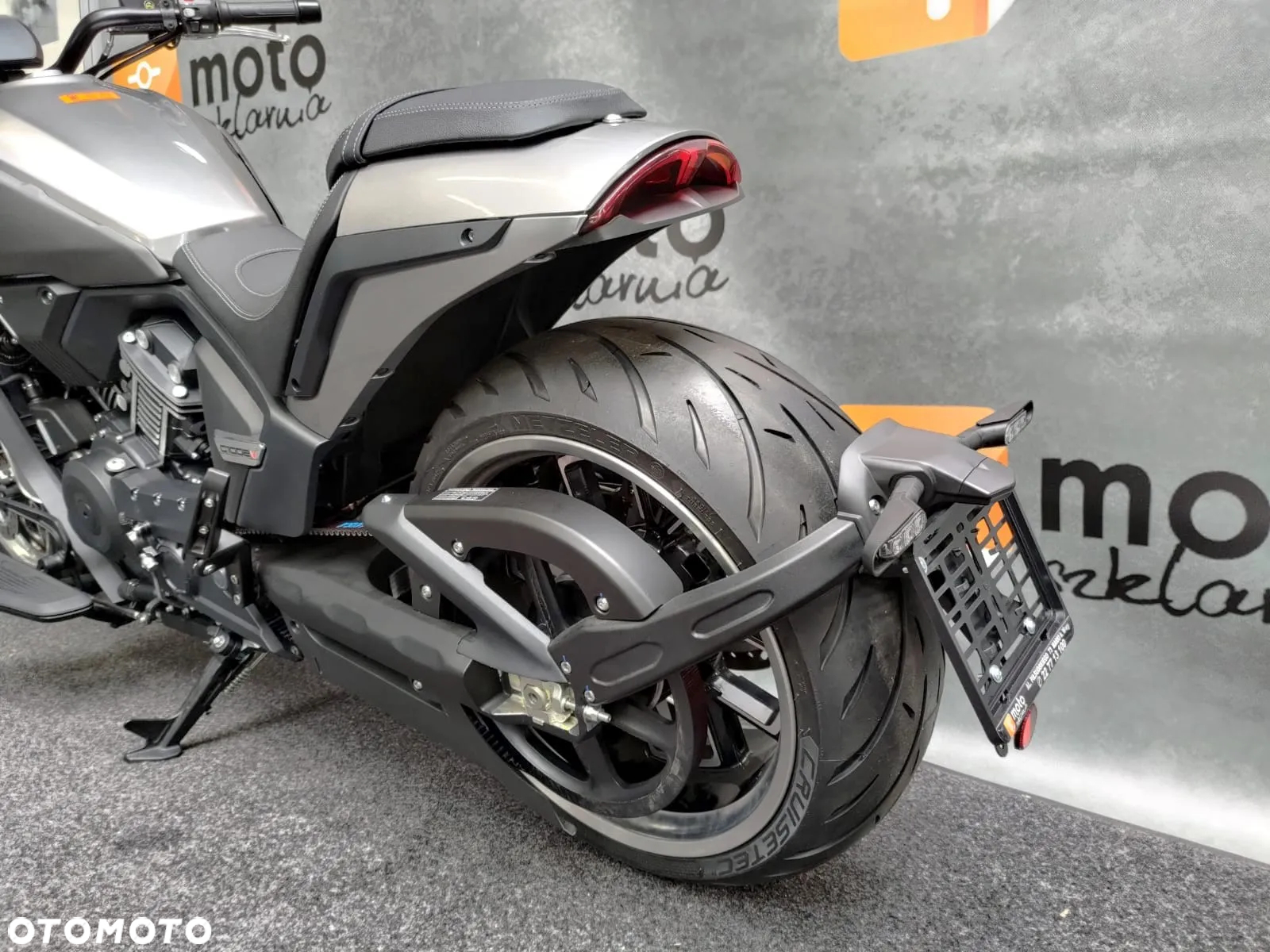Morbidelli C1002V - 15