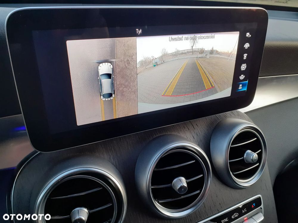 Mercedes-Benz GLC 200 d 4Matic 9G-TRONIC AMG Line - 27