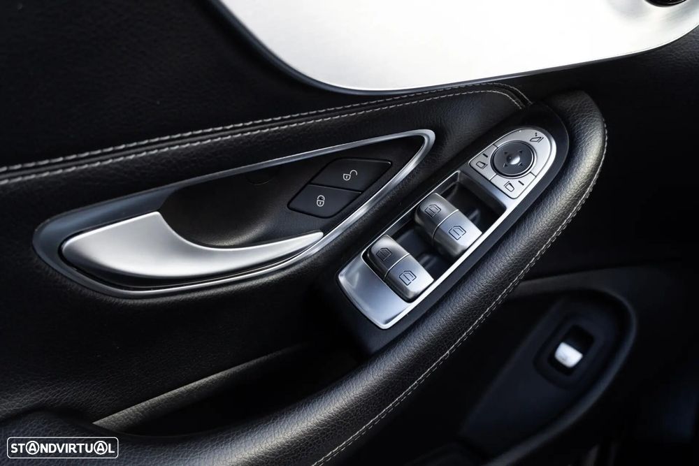 Mercedes-Benz C 220 d Cabrio 9G-Tronic AMG Line - 48