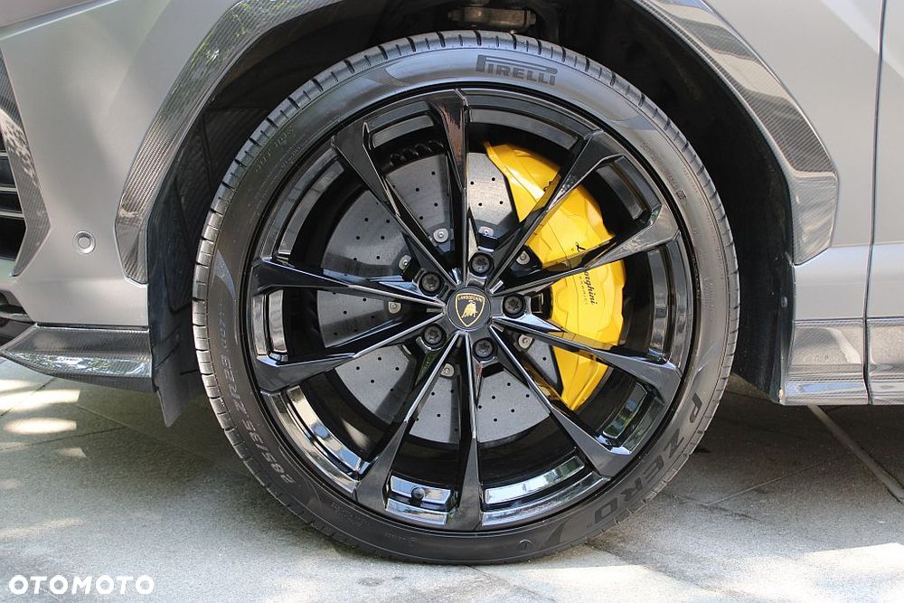 Lamborghini Urus Standard - 5