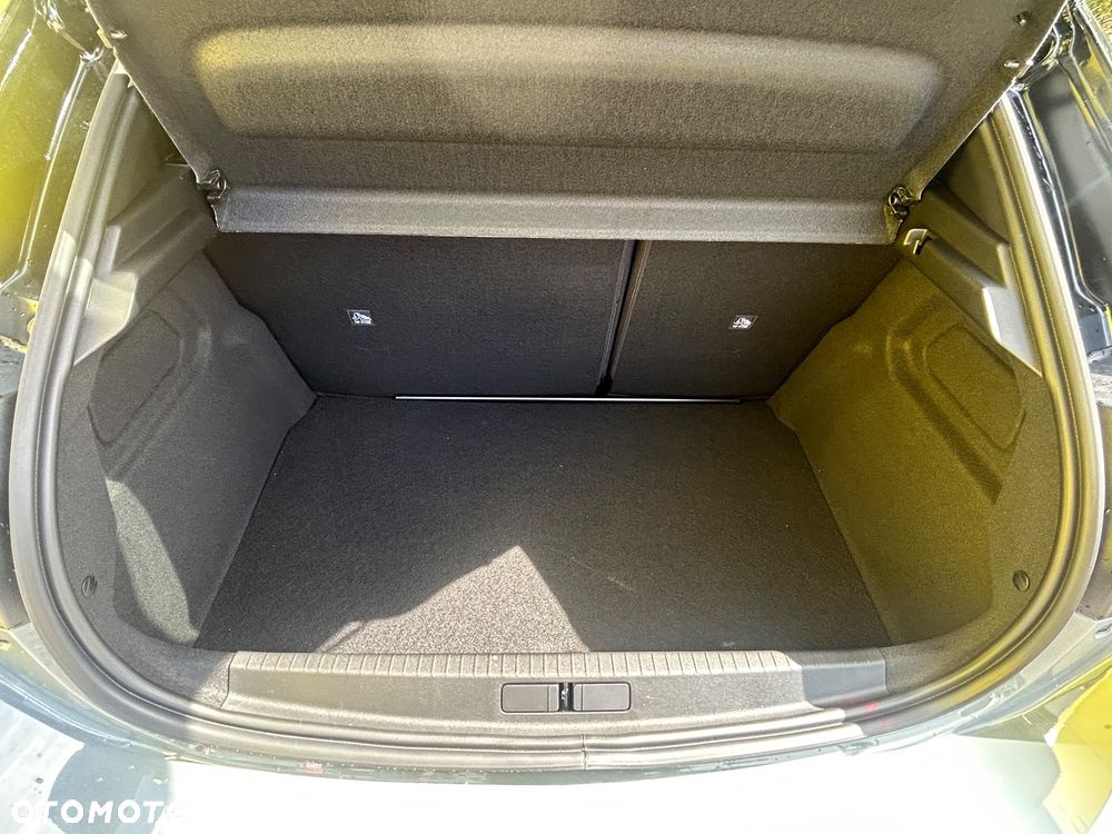 Opel Corsa 1.2 GS S&S - 9