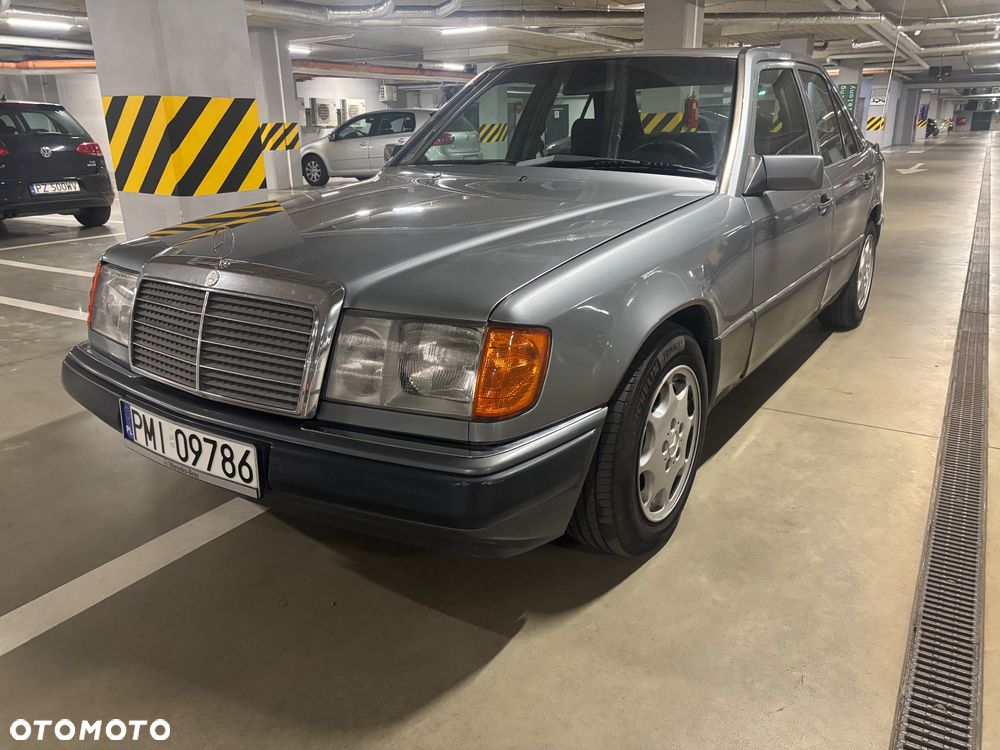 Mercedes-Benz W124 (1984-1993) - 1
