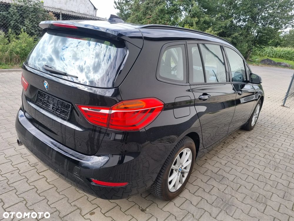 BMW Seria 2 216d Sport Line - 25