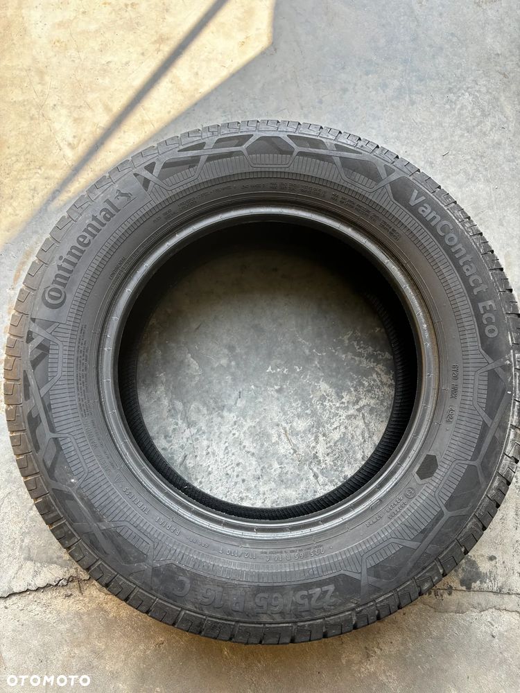 Opony dostawcze letnie Continental VanContact Eco - 225/65R16C - 4
