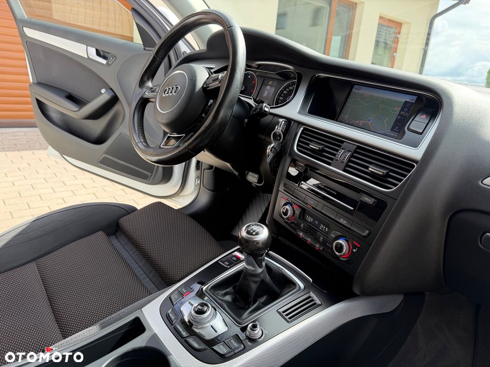 Audi A4 Allroad 2.0 TDI Quattro - 30