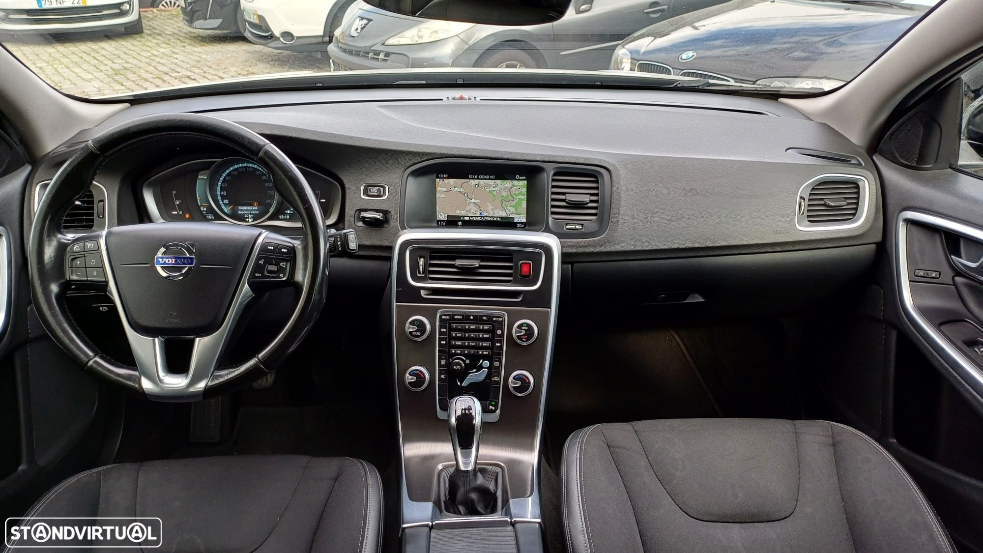 Volvo V60 Cross Country 2.0 D3 Summum - 13