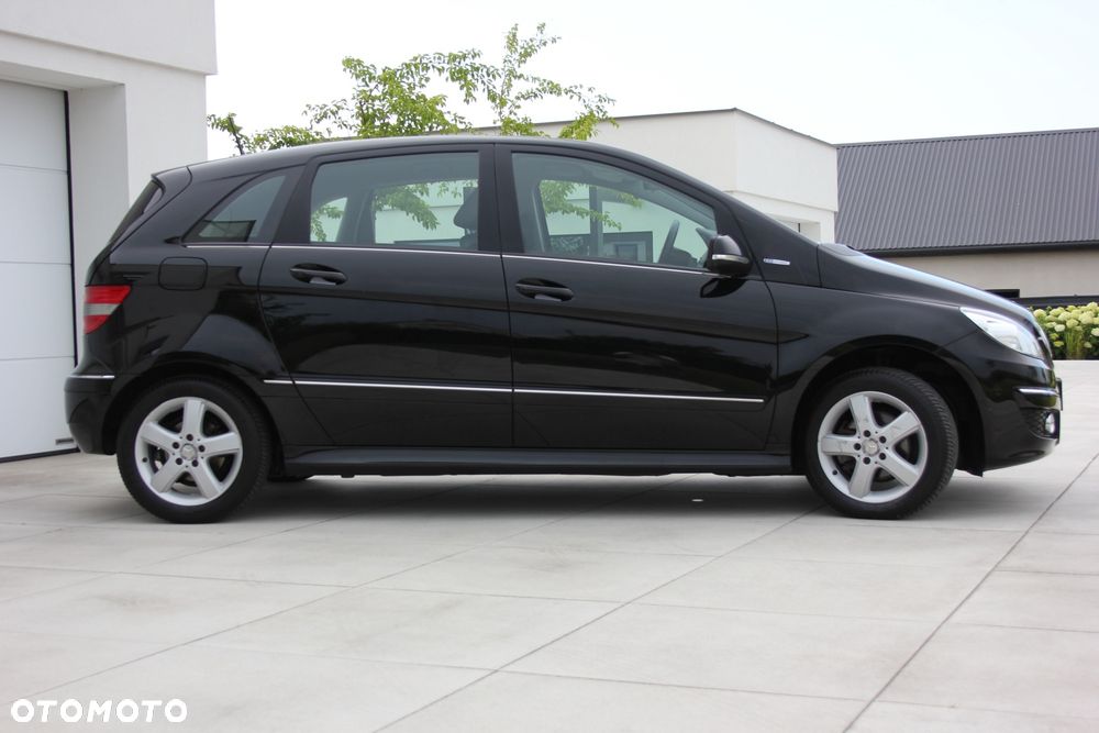 Mercedes-Benz Klasa B 180 BlueEFFICIENCY - 4