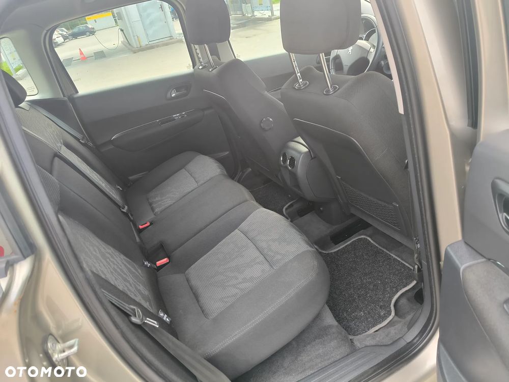 Peugeot 3008 - 17