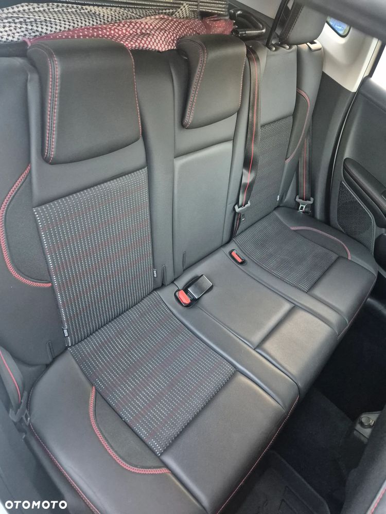 Peugeot 2008 BlueHDi FAP 120 STOP & START GT-Line Edition - 16