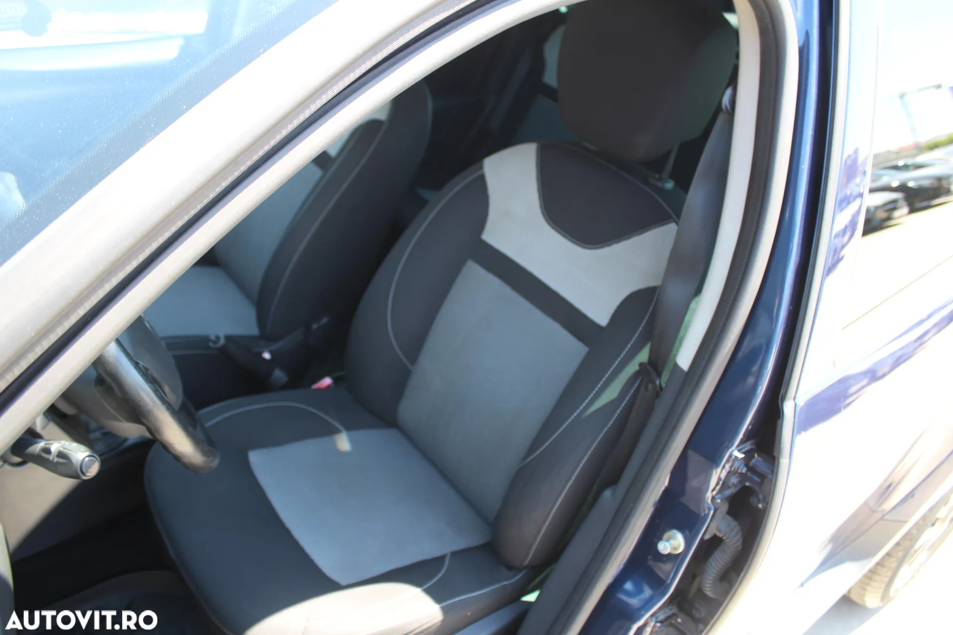 Dacia Duster dCi 110 FAP 4x2 Laureate - 10