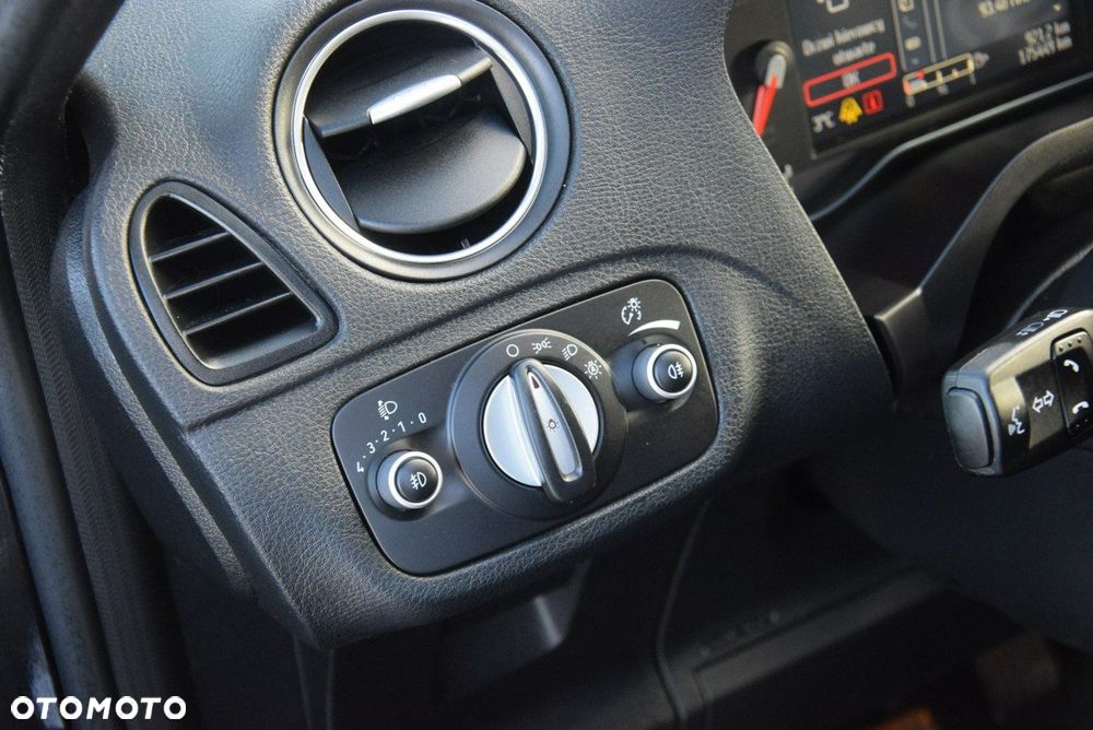 Ford S-Max 2.0 TDCi Titanium - 31