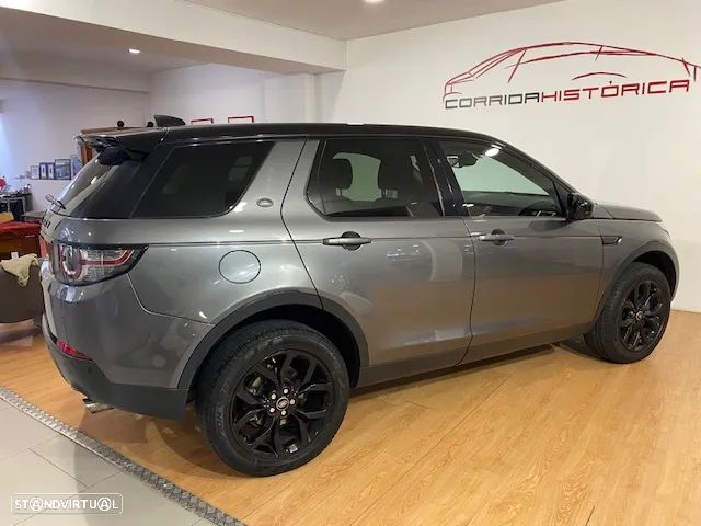 Land Rover Discovery Sport 2.0 TD4 HSE Auto - 28