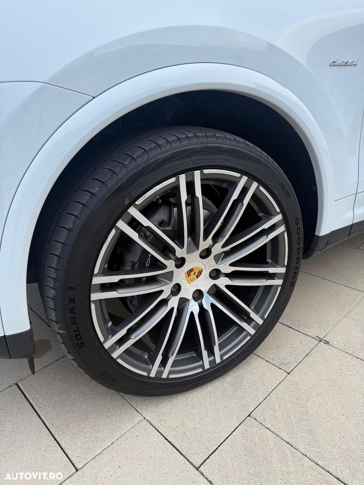 Porsche Cayenne - 20
