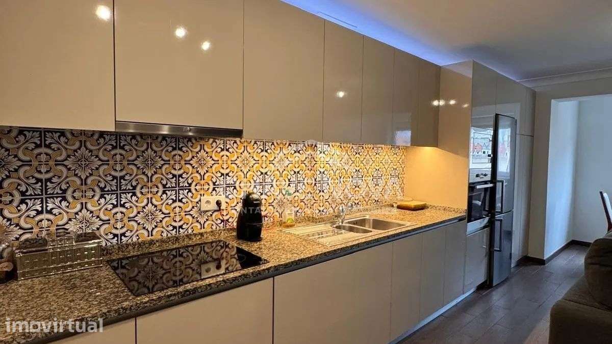 Arrendamento Apartamento T3 Duplex na Foz  - Mobilado e Equipado