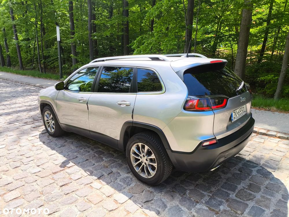 Jeep Cherokee - 9