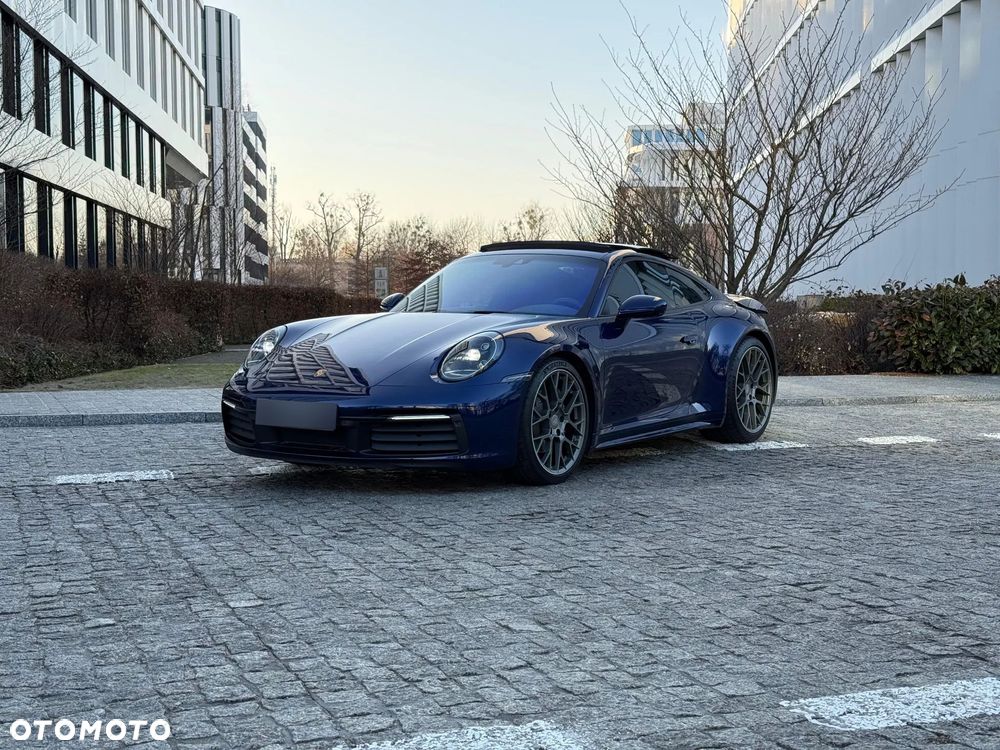 Porsche 911 Carrera - 1