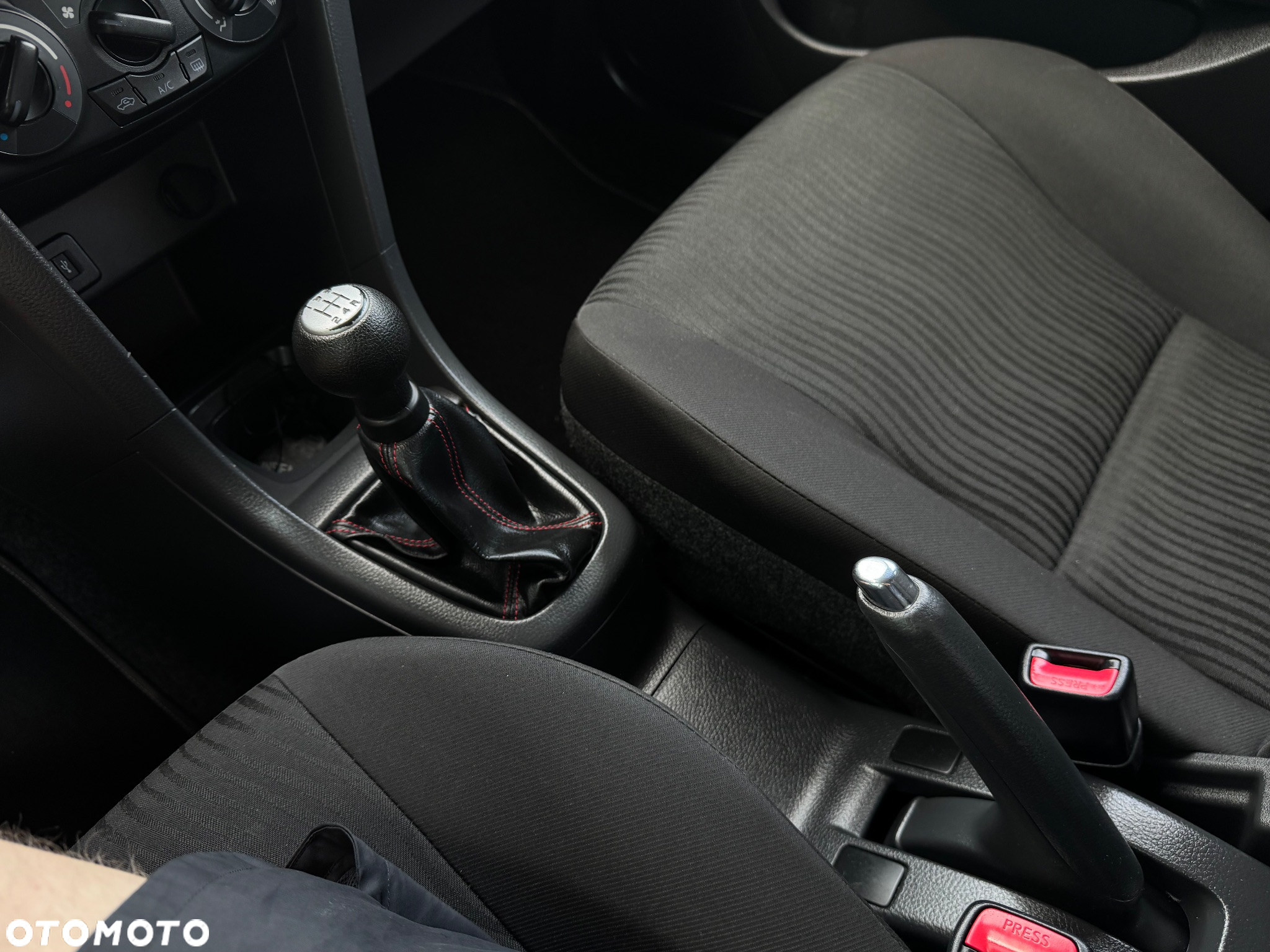 Suzuki Swift 1.2 Premium - 29