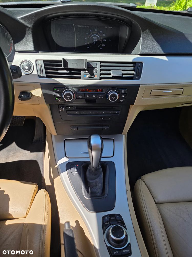 BMW Seria 3 318d DPF - 16