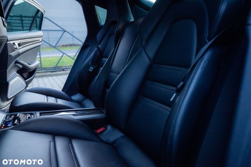 Porsche Panamera Turbo - 14