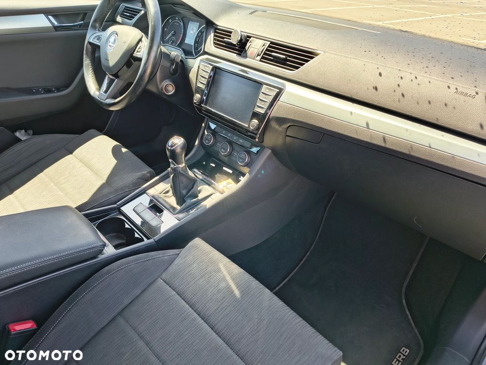 Skoda Superb 2.0 TDI Ambition - 5