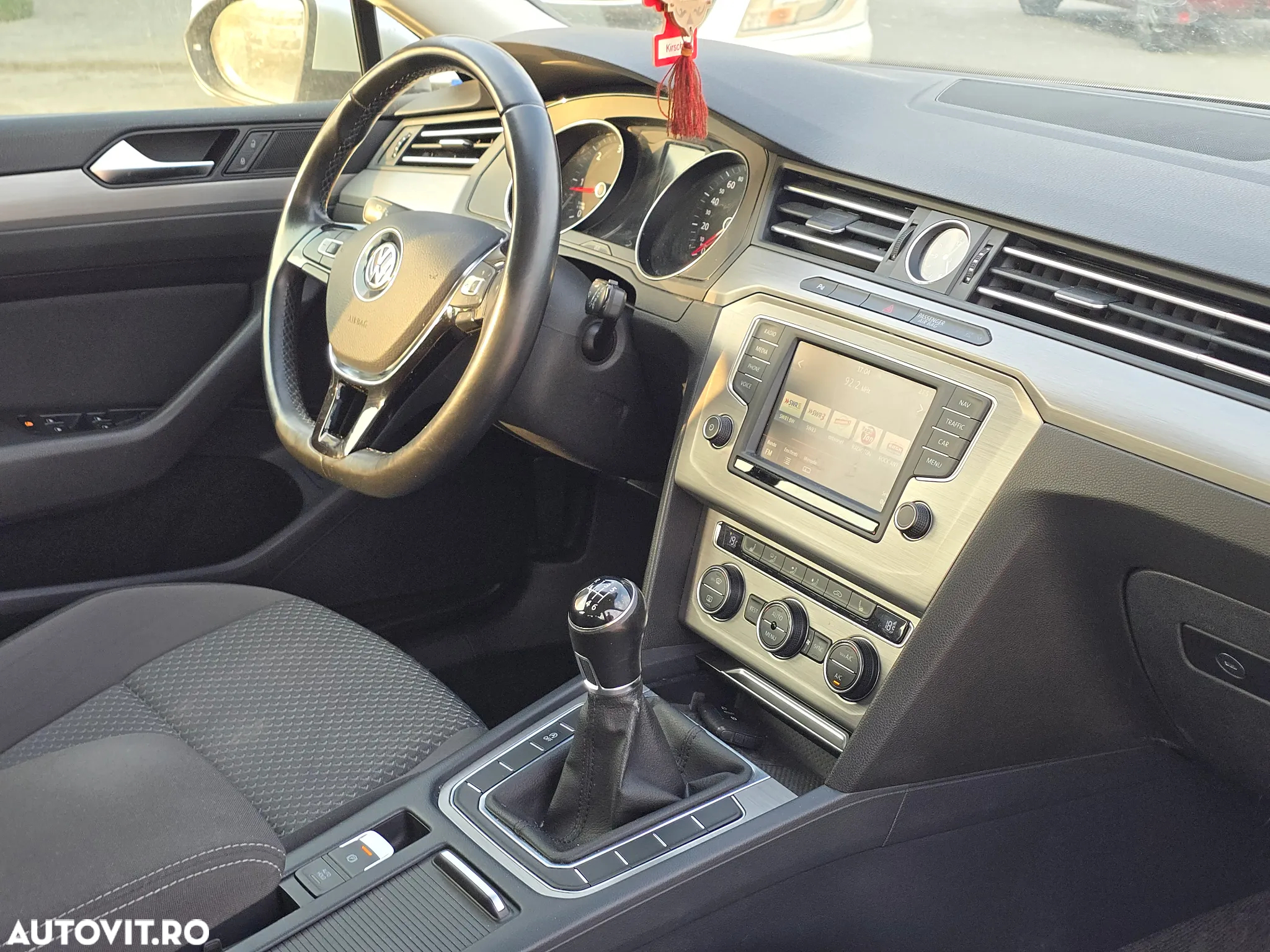 Volkswagen Passat - 10
