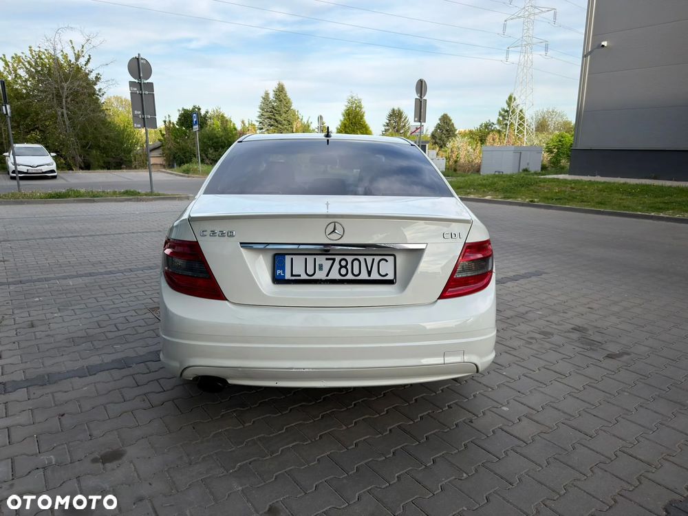 Mercedes-Benz Klasa C 220 CDI DPF Avantgarde - 6