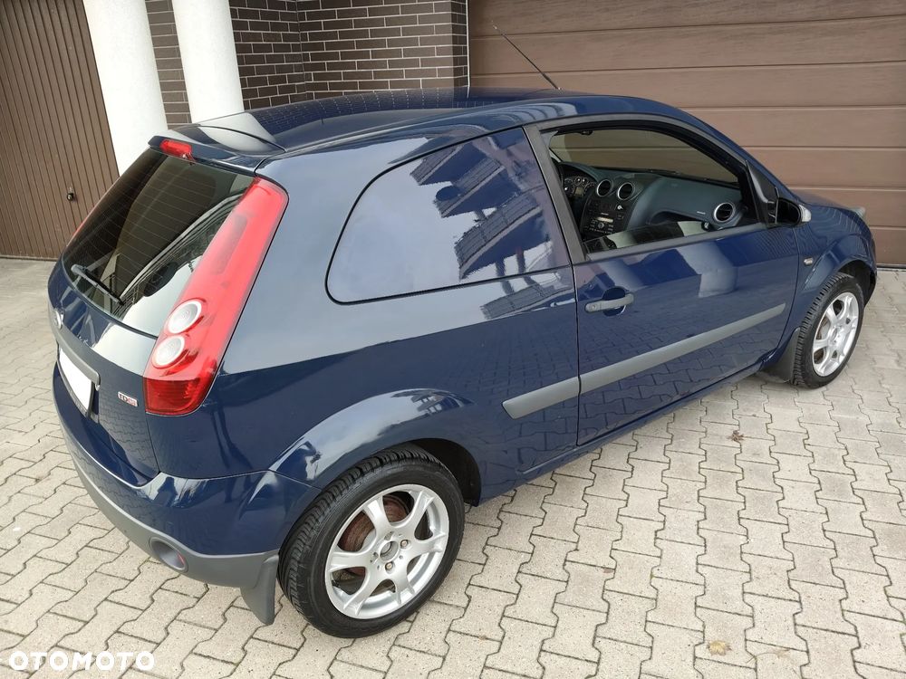 Ford Fiesta 1.4 TDCi Gold X - 31