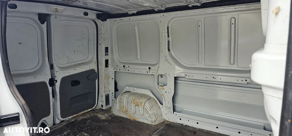 Renault Trafic 115 DCi - 9