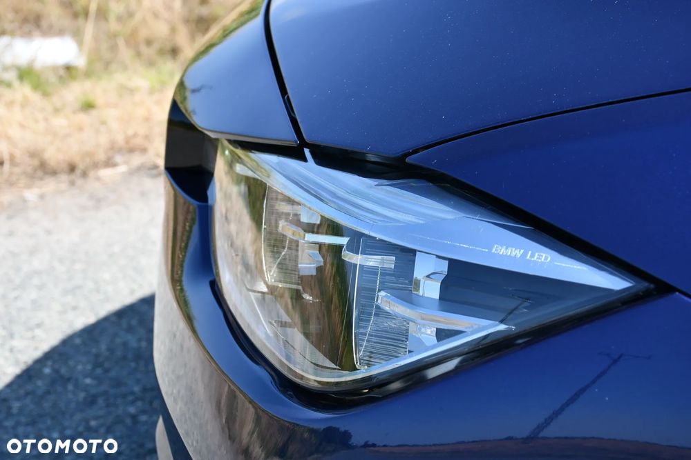 BMW Seria 3 318i Sport Line - 31
