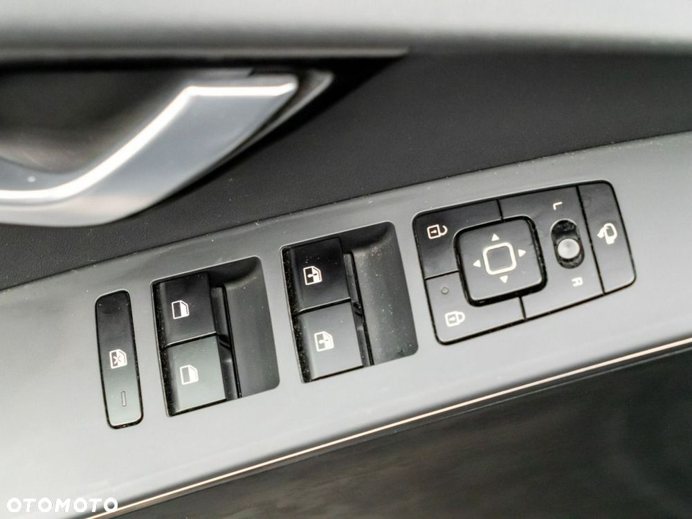 Kia Niro 1.6 GDI Hybrid L - 14