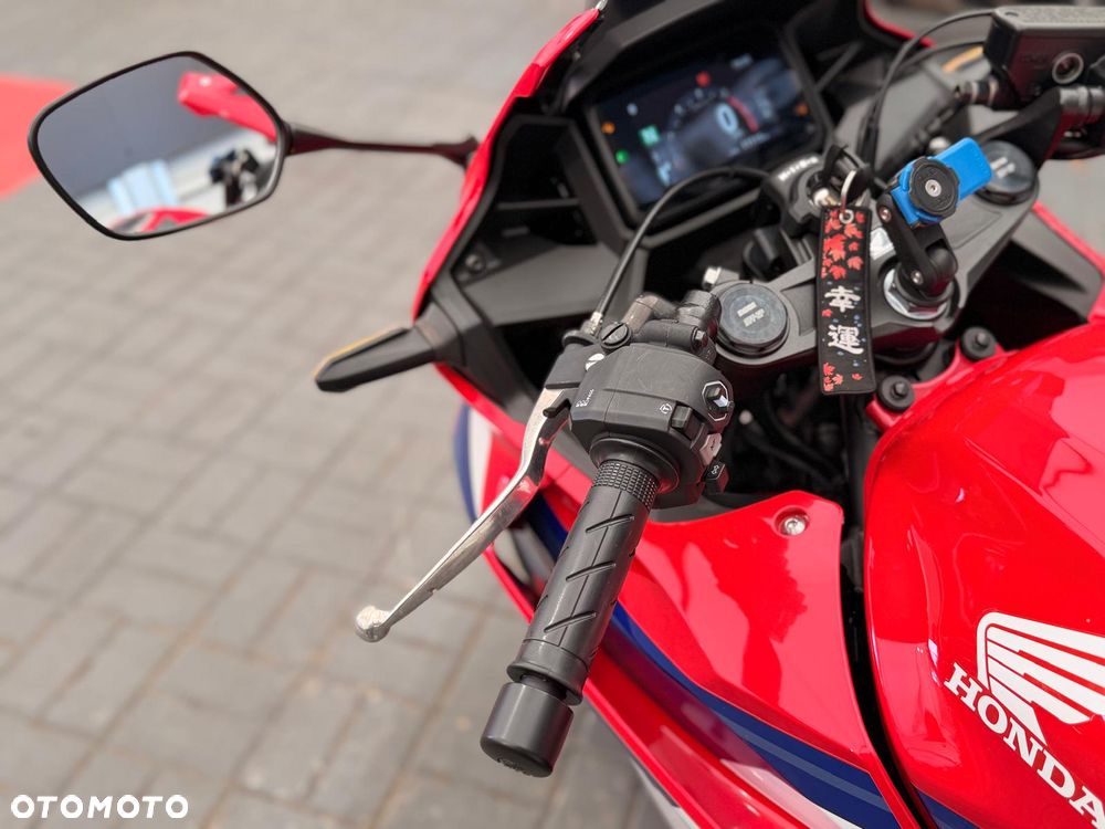 Honda CBR - 9