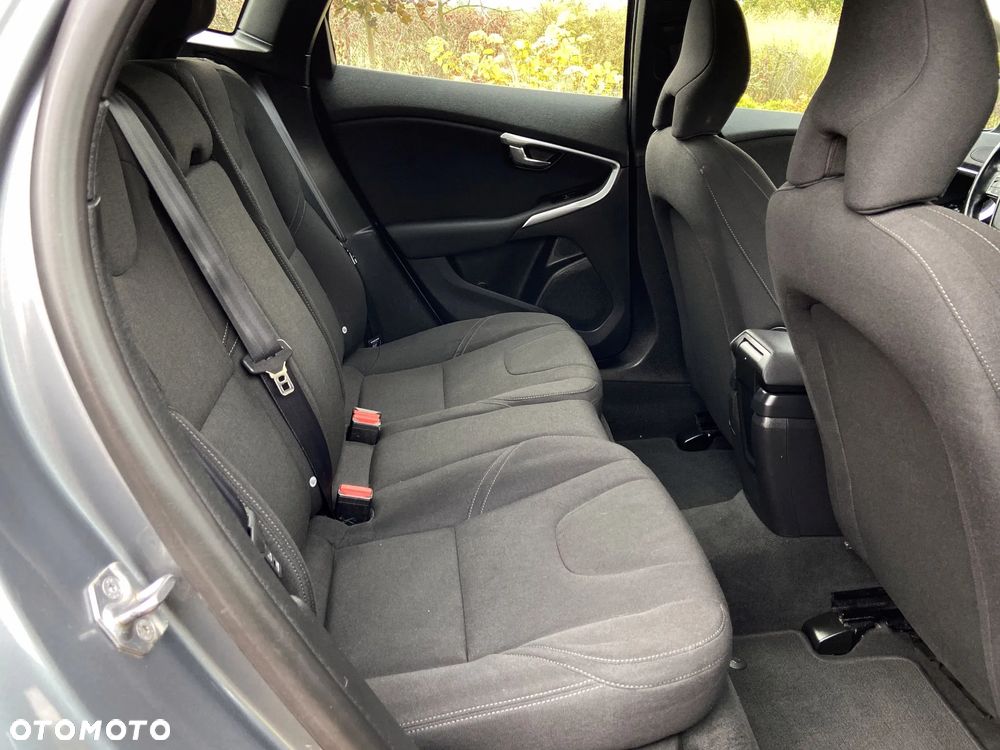 Volvo V40 D2 You - 8