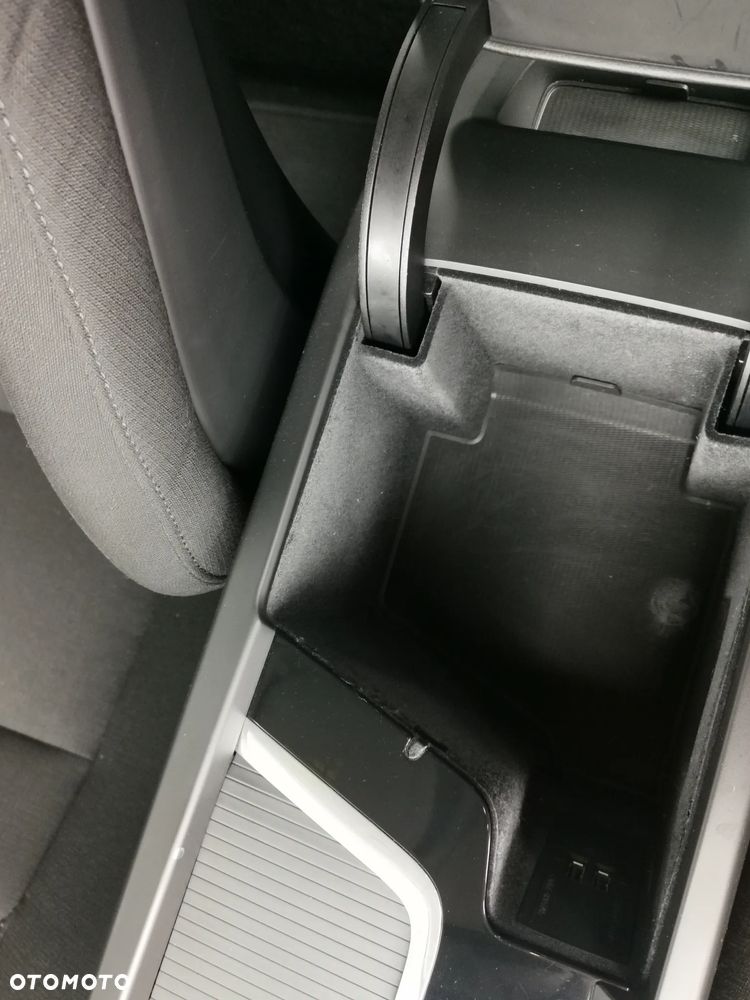 Volvo V60 B4 D Momentum - 26