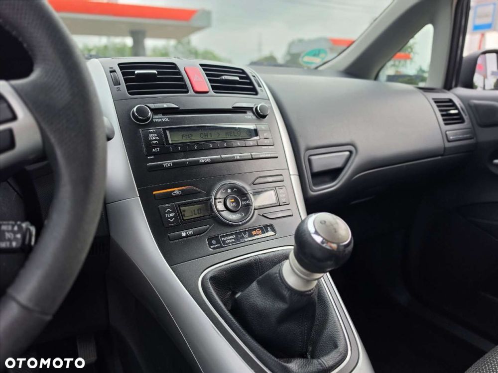 Toyota Auris - 27